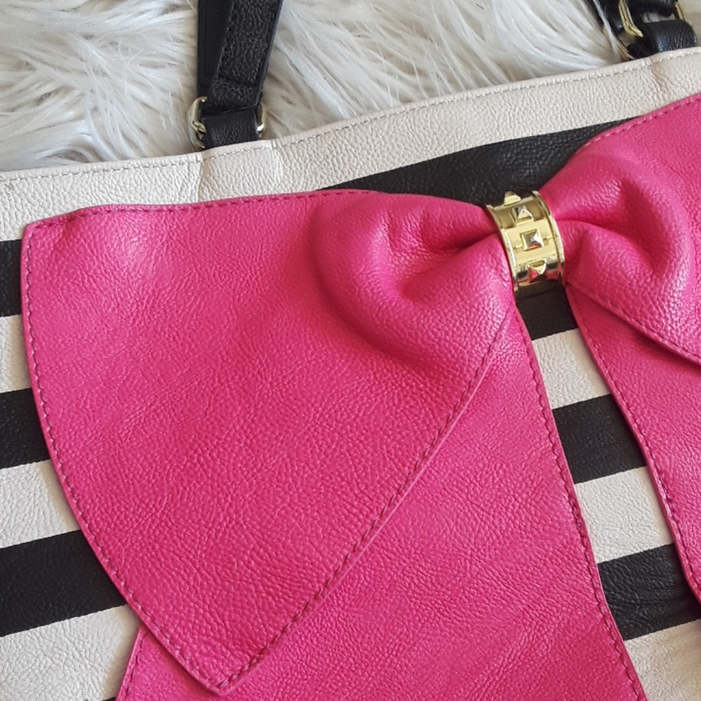 BETSEY JOHNSON vintage tote - Picture 2 of 13